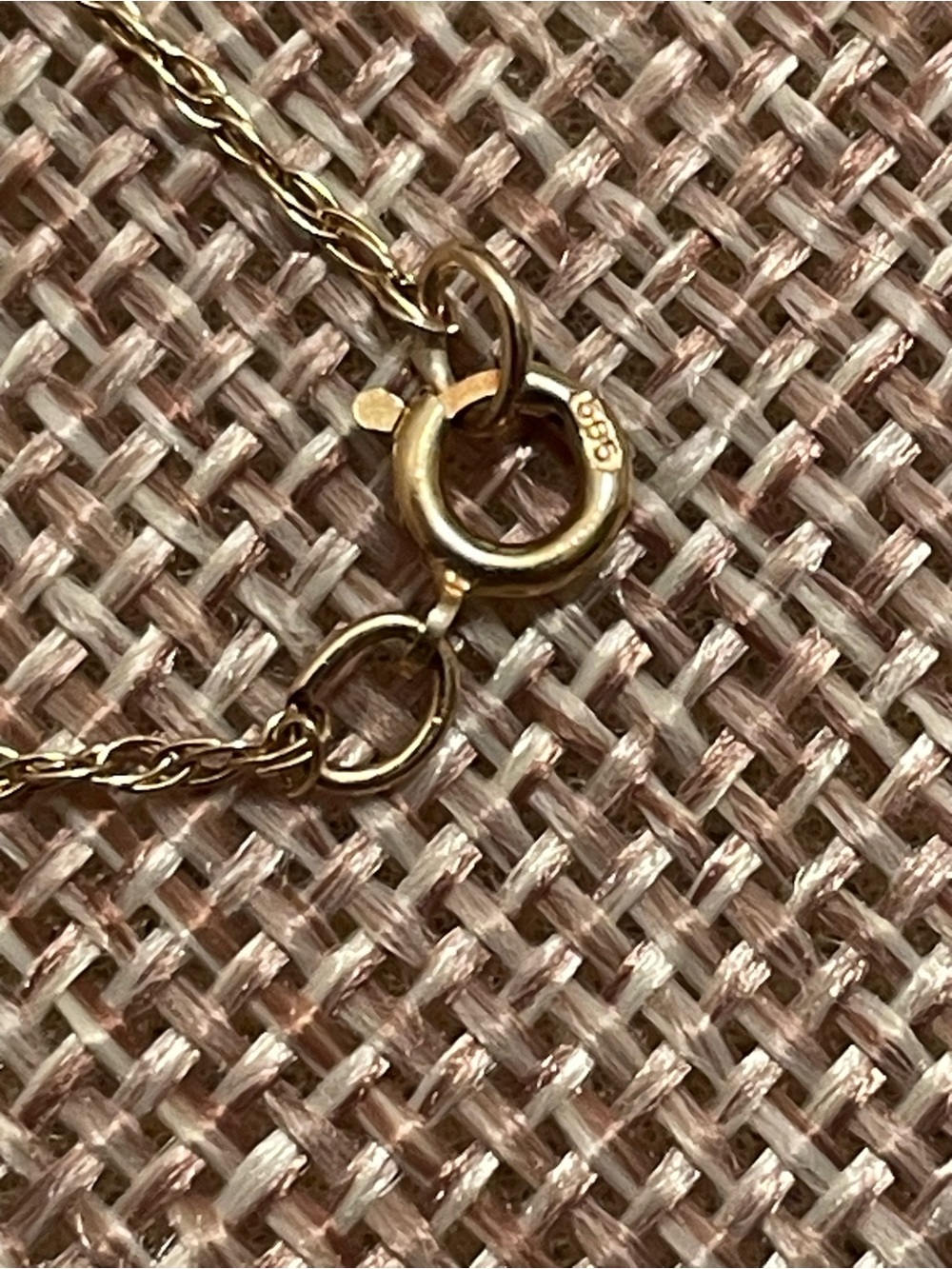 14k Gold Pearl and Emerald Necklace - Picture 4 of 4